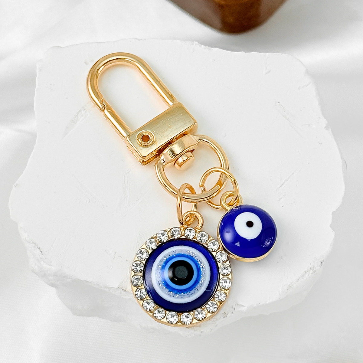 Gantungan Kunci Bulu Mata Meta - Men Accessories Evil Eye ulasan dan harga