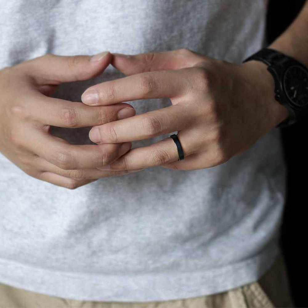 Cincin Keramik Hitam Matte 4Mm - Men'S Accessories Essentials ulasan dan harga